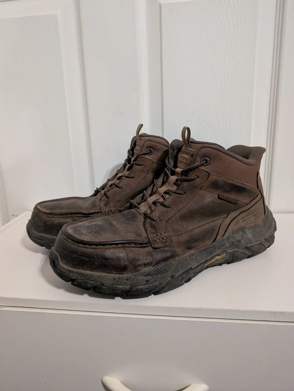 Skechers Santoro Mens Boots Slip-ins Brown Safety Toe Work Shoes 200459 Size 11